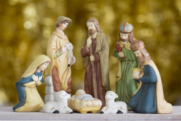 how to pick a nativity set for kids