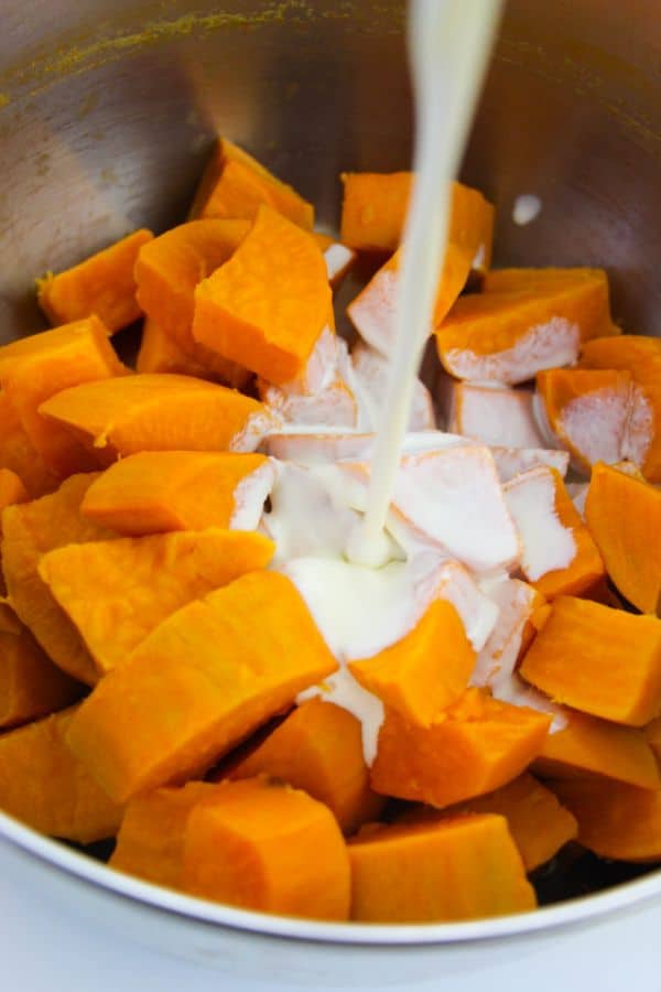 how to make easy sweet potato casserole with marshmallows