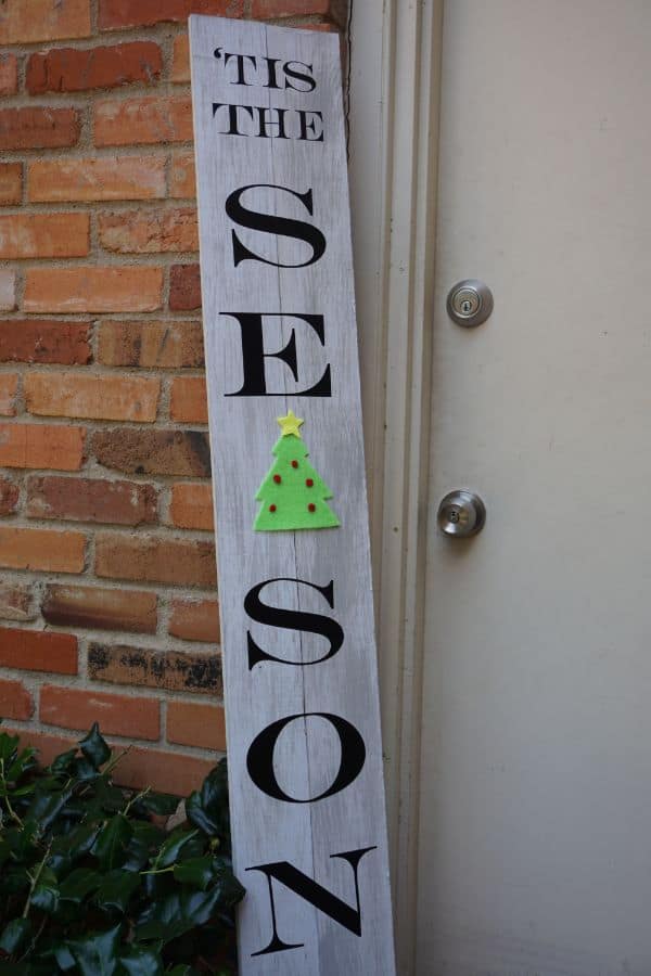 DIY Tis the Season Porch Leaner Sign