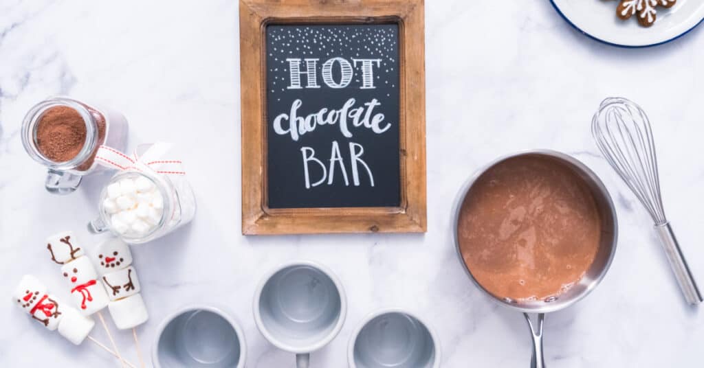 https://peacelovechristmas.com/wp-content/uploads/2020/11/Hot-Cocoa-Bar-Ideas-and-Printables-7-1024x536.jpg