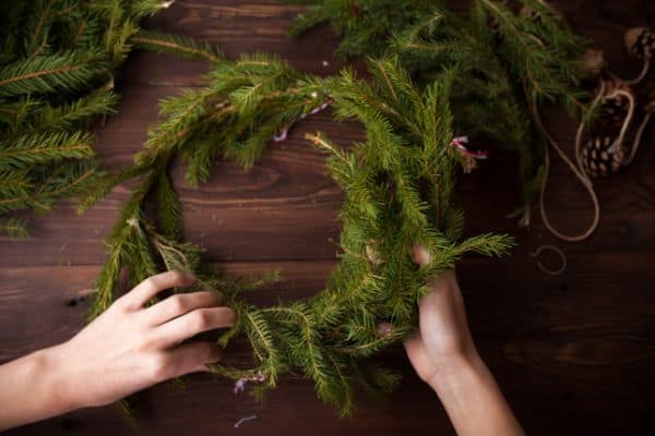 Christmas activities for preschoolers making a wreath