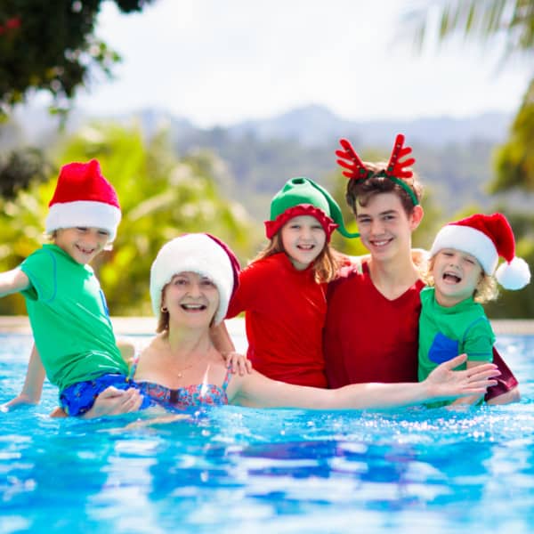 Christmas in July Ideas for family photos