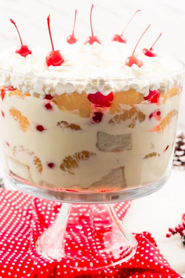 Easy No Bake Christmas Eggnog Trifle