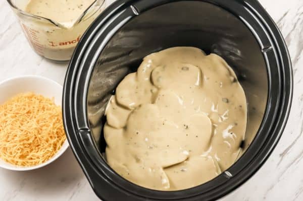 Cheesy Crock Pot Scalloped Potatoes