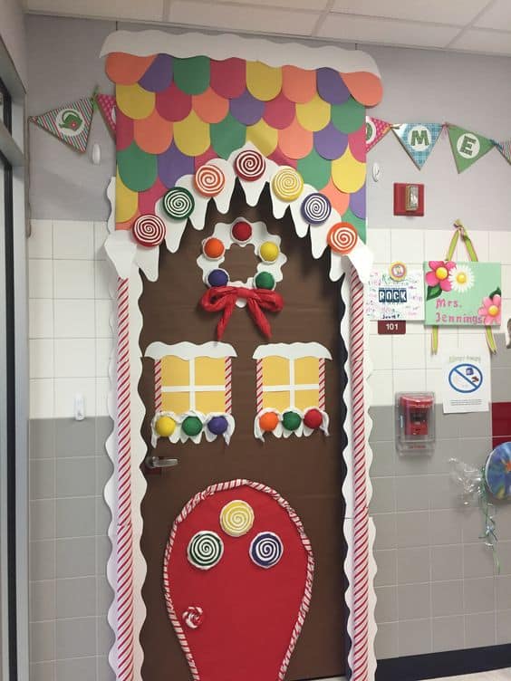 60+ Classroom Door Decorating Ideas for a Christmas Contest