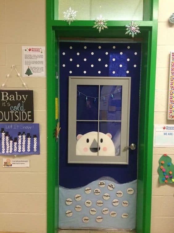 Cute bear classroom door design