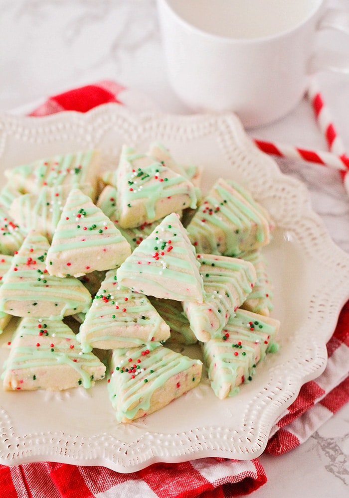 christmas tree shaped shortbread cookies